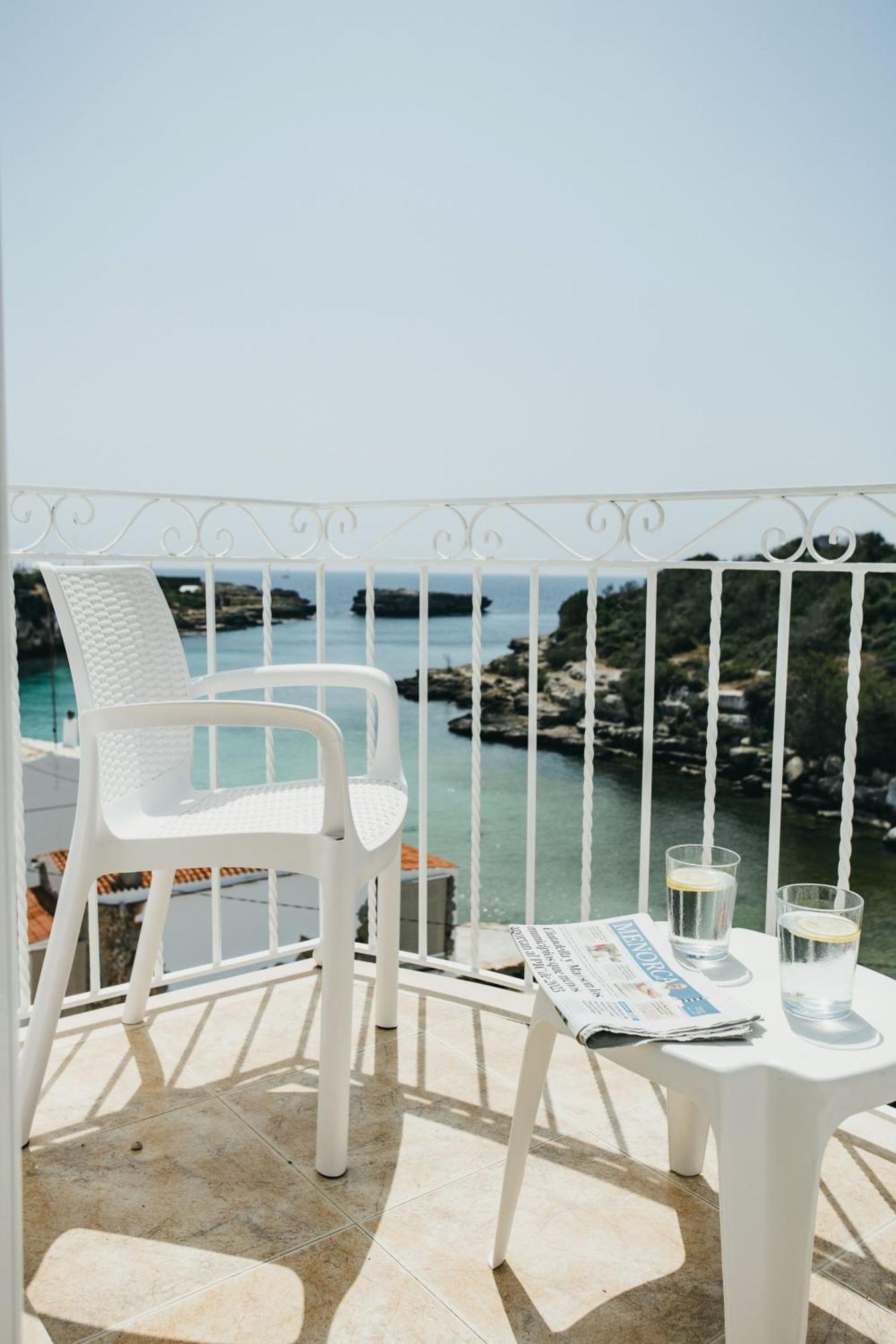 Hostal Xuroy Cala Alcaufar Ngoại thất bức ảnh